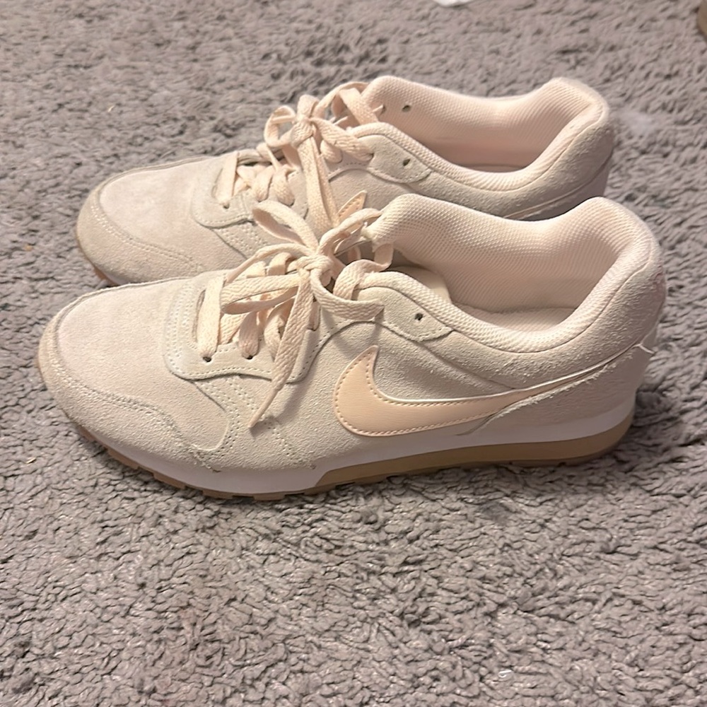 Nike women running shoes